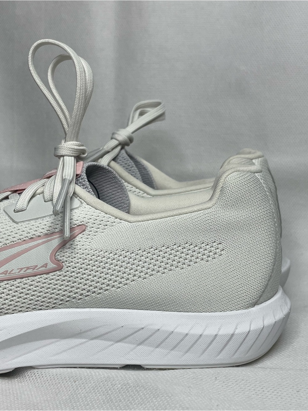 ALTRA Escalante 4 Athleisure Sneaker Womens Size US 8.5 Gray Mauve White Shoes - Picture 9 of 15
